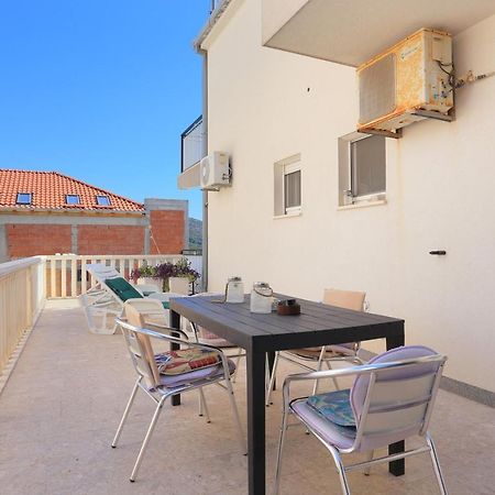 Apartments By The Sea Businci, Ciovo - 9450 Trogir Buitenkant foto