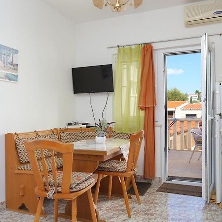Apartments By The Sea Businci, Ciovo - 9450 Trogir Buitenkant foto