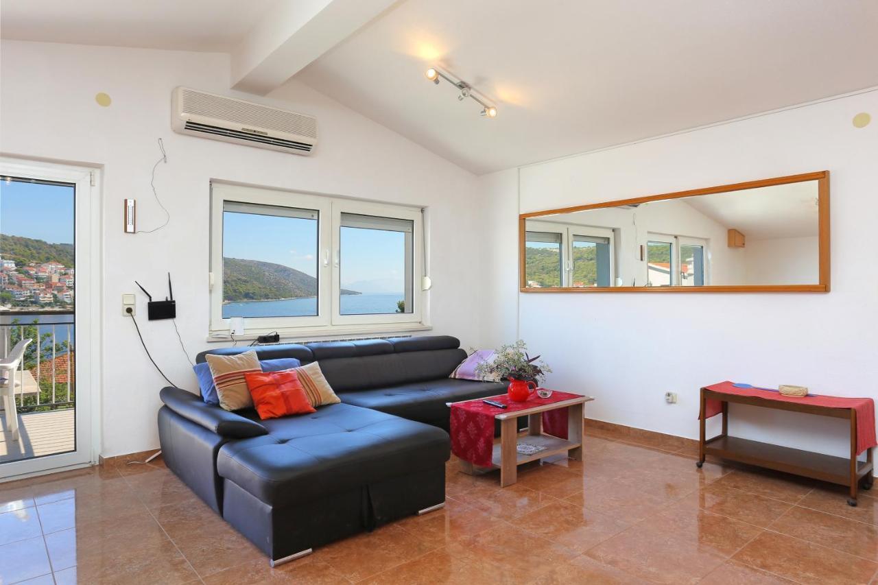 Apartments By The Sea Businci, Ciovo - 9450 Trogir Buitenkant foto