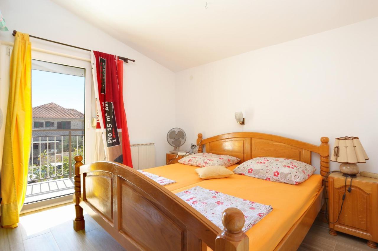 Apartments By The Sea Businci, Ciovo - 9450 Trogir Buitenkant foto