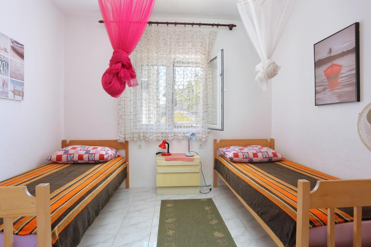 Apartments By The Sea Businci, Ciovo - 9450 Trogir Buitenkant foto