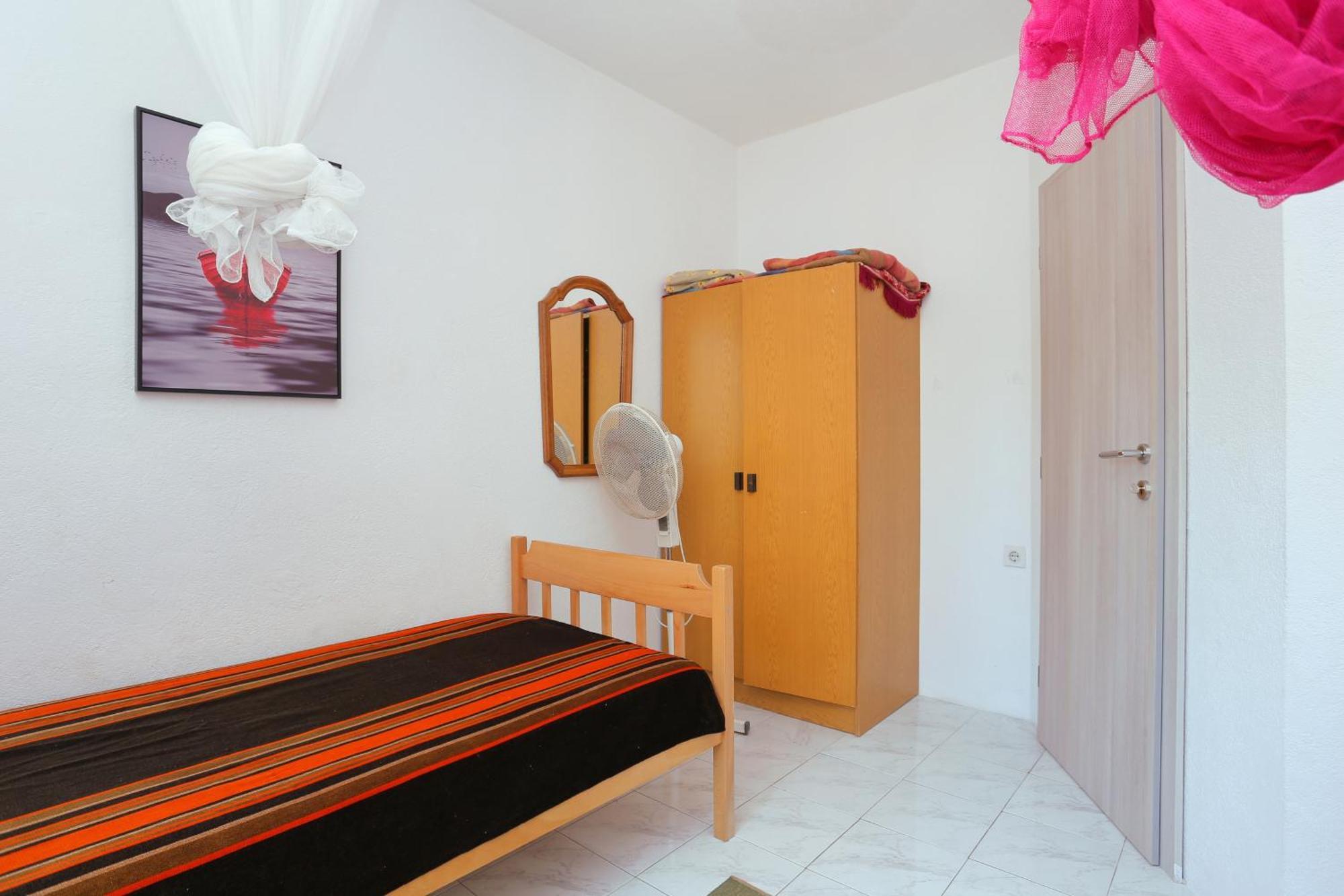 Apartments By The Sea Businci, Ciovo - 9450 Trogir Kamer foto