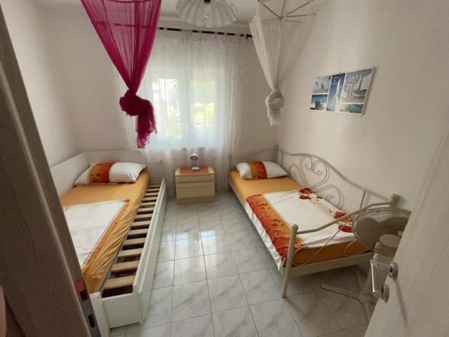 Apartments By The Sea Businci, Ciovo - 9450 Trogir Buitenkant foto